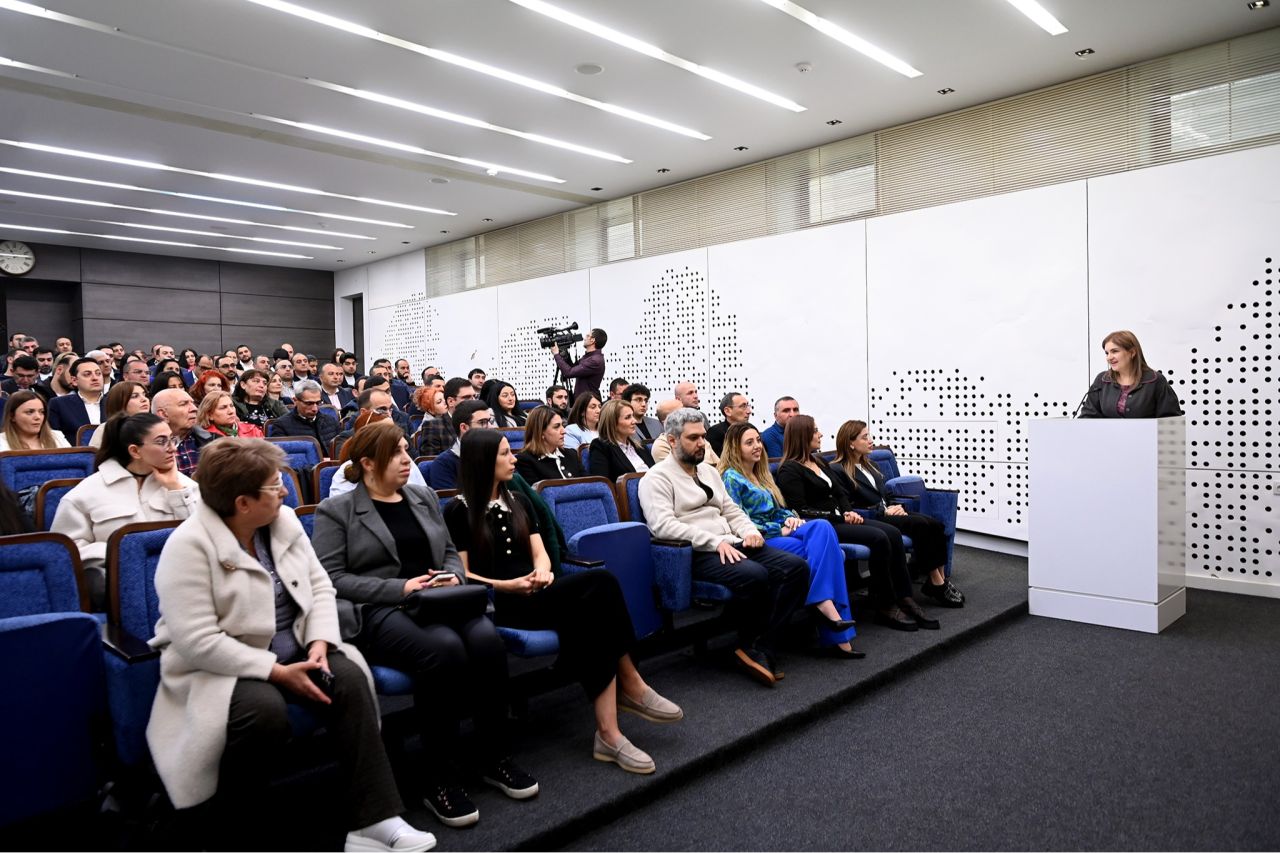 Հարկ վճարողի օրվան ընդառաջ շնորհակալագրերի և հուշանվերների հանձնման արարողություն՝ ՊԵԿ-ում