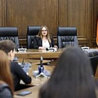 Խորհրդարանական ճեպազրույցներ. «Հայաստան» խմբակցություն