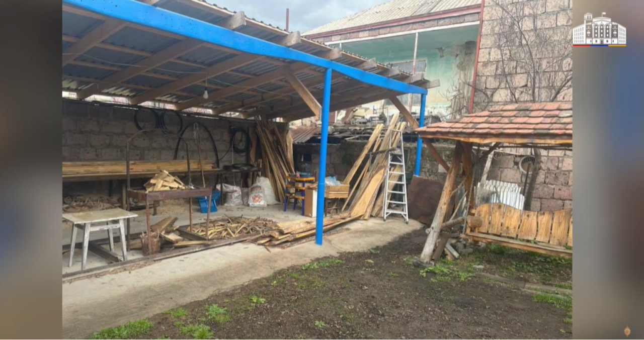 Ստեփանավանի փայտամշակման սղոցարանններից մեկում ապօրինի փայտանյութ է հայտնաբերվել (տեսանյութ)