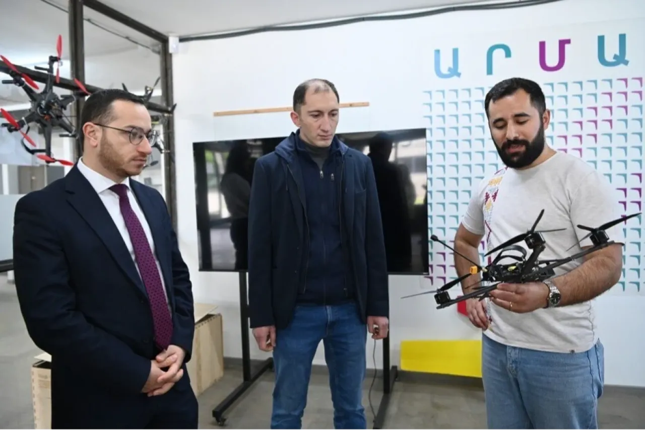 Մխիթար Հայրապետյանն այցելել է Իջևան՝ տեղում ծանոթանալու տեխնոլոգիական առաջընթացին