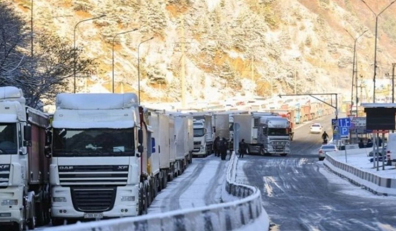 Տարեվերջին կամ մյուս տարի Վերին Լարսի ձյունահյուսավտանգ հատվածը շրջանցող ճանապարհը պատրաստ կլինի. ՏԿԵ փոխնախարար
