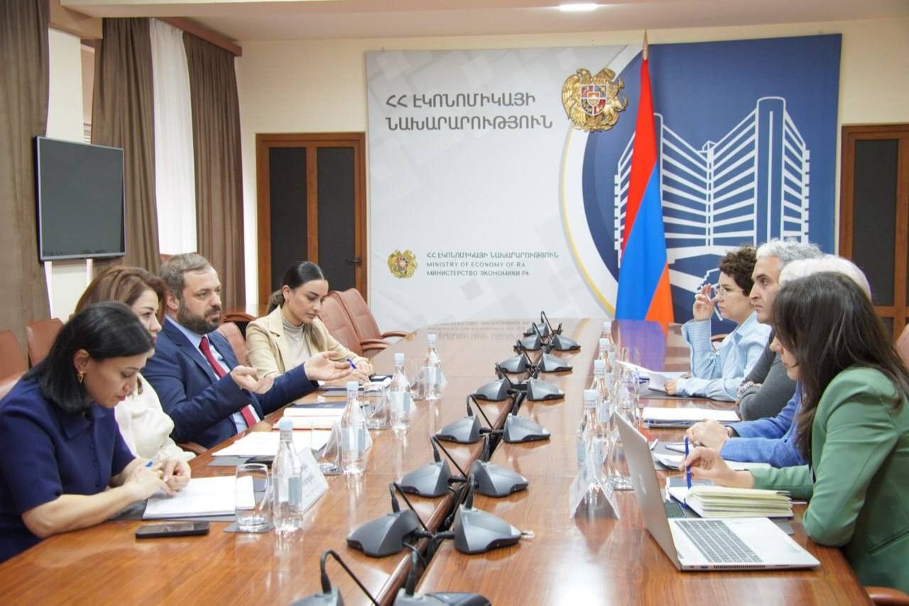 Գևորգ Պապոյանն ընդունել է Մրցակցության պաշտպանության հանձնաժողովի (ՄՊՀ) և գործարար համայնքի ներկայացուցիչներին