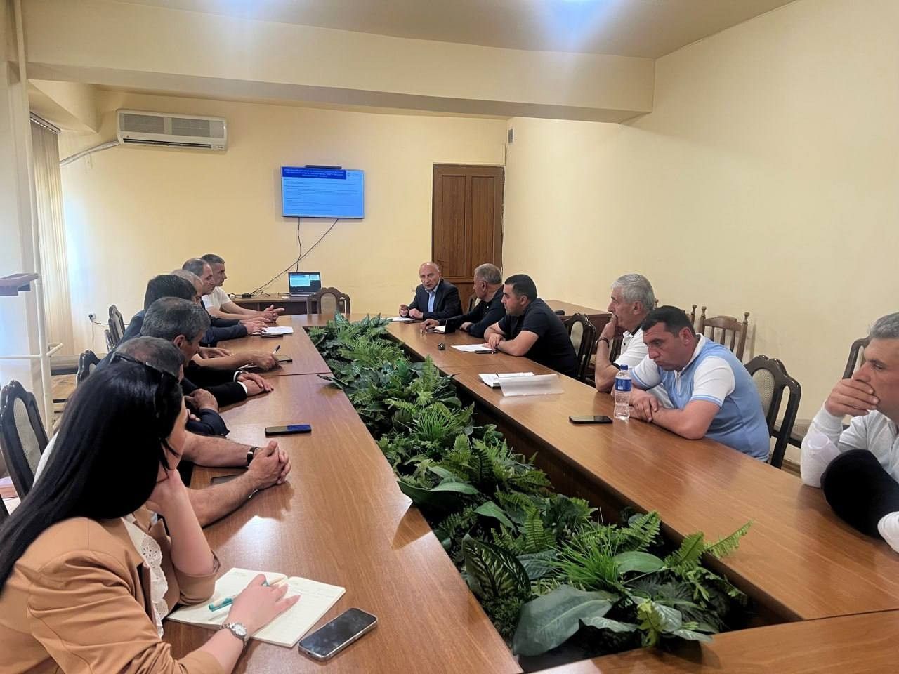 Էկոնոմիկայի նախարարությունում քննարկվել է խոշոր եղջերավորների սպանդի ծառայության փոխհատուցման ծրագիրը
