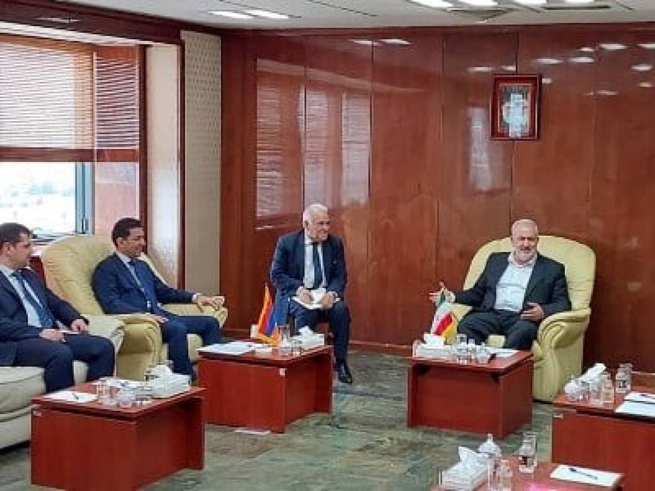 Իրանում ՀՀ դեսպանը հանդիպում է ունեցել ԻԻՀ էներգետիկայի նախարարի հետ