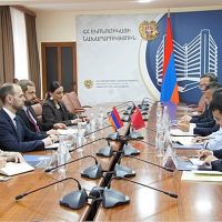 Գևորգ Պապոյանը ընդունել է ՀՀ-ում ՉԺՀ նորանշանակ արտակարգ և լիազոր դեսպան դեսպանին