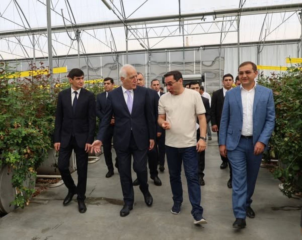 Վահագն Խաչատուրյանն այցելեց «Ավալանժ» ջերմատնային համալիր և «Արմենիա Վայն» գինու գործարան