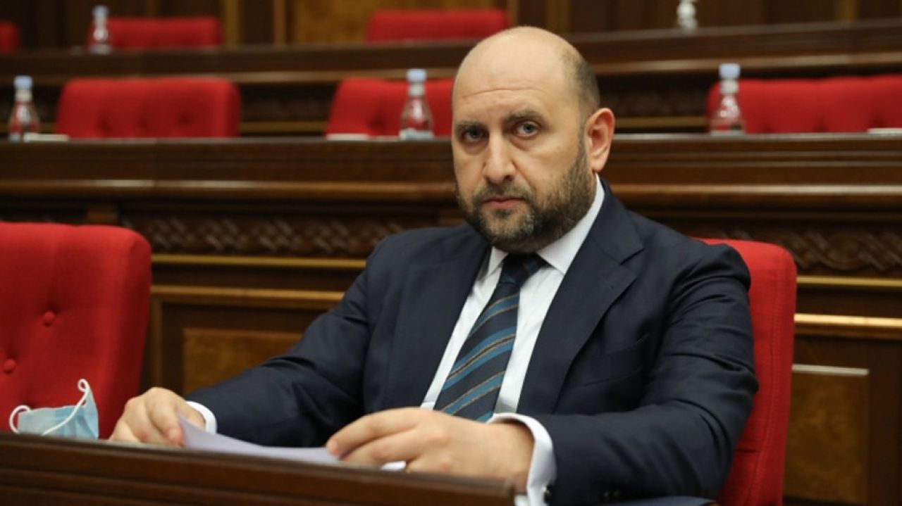 Արցախցիների յուրաքանչյուր դեպք անհատական մոտեցում է պահանջում. Մարտին Գալստյան
