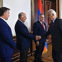 Վահագն Խաչատուրյանն ընդունել է Ամերիկայի հայկական համագումարի պատվիրակությանը