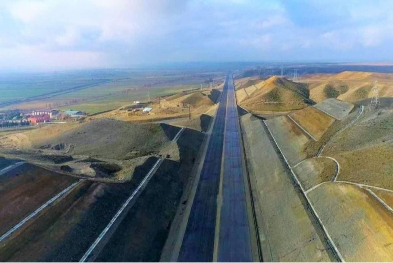 «Զանգեզուրի միջանցքի» շահագործման հանձնումն էլ ավելի կմեծացնի Միջին միջանցքով տարանցման ծավալները. Ադրբեջանի էկոնոմիկայի փոխնախարար