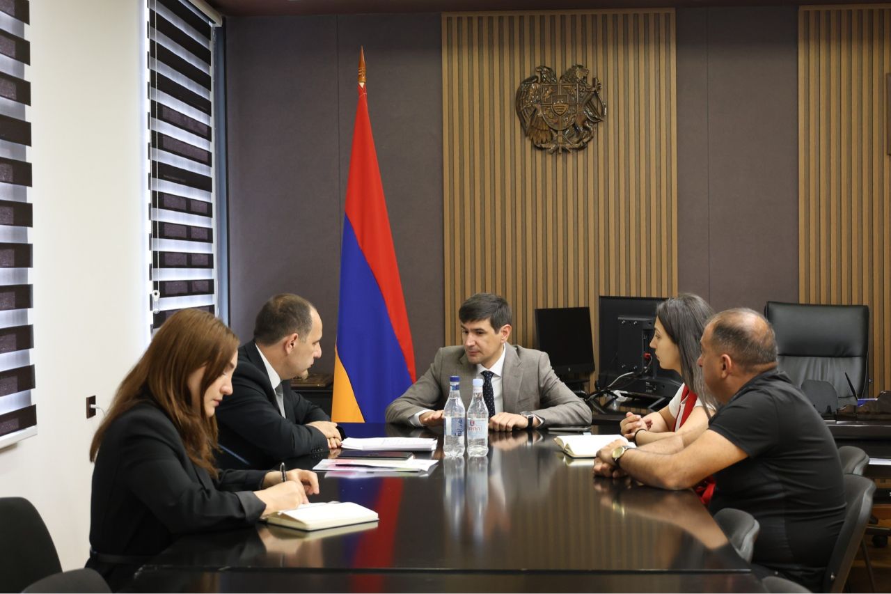 Արագածոտնի մարզպետի մոտ քննարկվել են սուբվենցիոն ծրագրերով  մարզում իրականացվող աշխատանքները