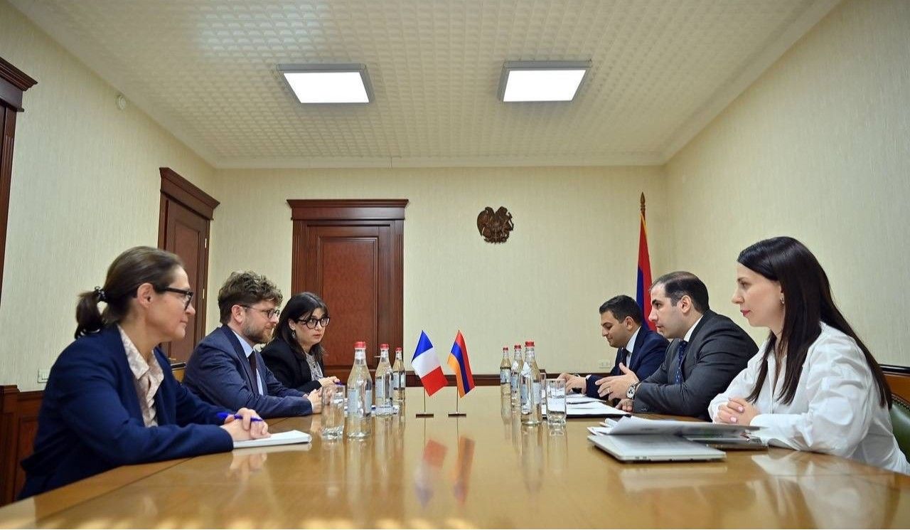 ՊԵԿ նախագահ Էդուարդ Հակոբյանն  հյուրընկալել է Հայաստանում Ֆրանսիայի արտակարգ և լիազոր դեսպան Օլիվիե Դըկոտինյիին