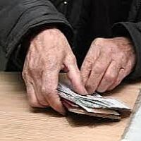 Բոլոր տեսակի նպաստներն ու թոշակները ապրիլի 1–ից բոլորը պետք է ստանան անկանխիկ