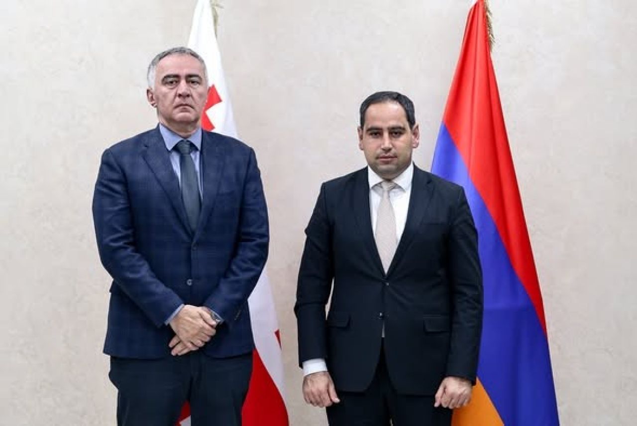 Դավիթ Խուդաթյանը հանդիպել է Վրաստանի տարածքային զարգացման նախարար Կախաբեր Գուլեդանիի հետ