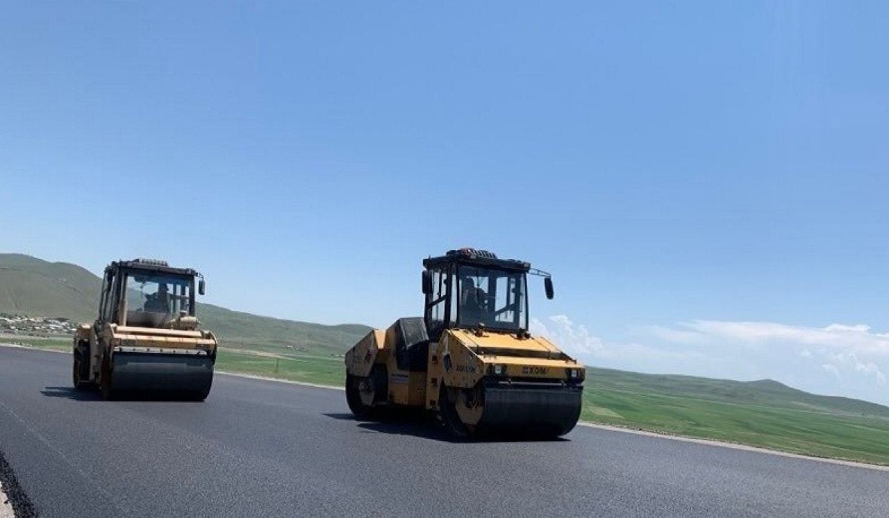 Տնտեսական քաղաքականության ռազմավարության մեջ կառավարությունը կարևորում է ենթակառուցվածքների դերը