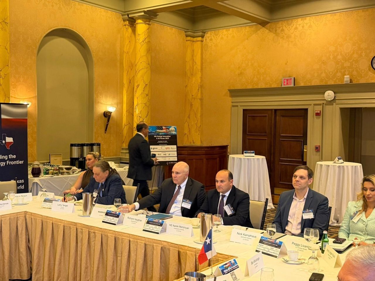 Դեսպան Նարեկ Մկրտչյանը մասնակցել է Էներգետիկ նորարարության և արհեստական բանականության 6-րդ համաժողովին