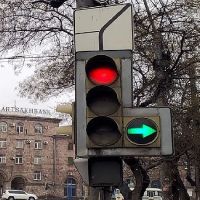 Երթևեկության կազմակերպման փոփոխություն Տիտոգրադյան–Այվազավսկու փողոցների խաչմերուկում