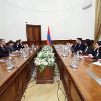 ՀՀ ֆինանսների նախարարը հանդիպել է ՀՀ-ում Ֆրանսիայի դեսպանին