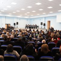 Շիրակի մարզպետը խորհրդակցություն է անցկացրել մարզի հանրակրթական դպրոցների տնօրենների հետ