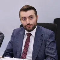 Վանաձորում մեկ տարվա դադարից հետո կայացել է  ավագանու նիստ
