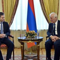 Հայաստան-Հունաստան համագործակցությունը զարգանում է կայուն և հետևողական կերպով՝ անկախ արտաքին հանգամանքներից․ ՀՀ նախագահը հյուրընկալել է դեսպանին