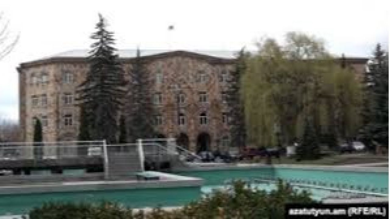 Վանաձորի համայնքապետարանի նախկին և գործող աշխատակիցներ են ձերբակալվել