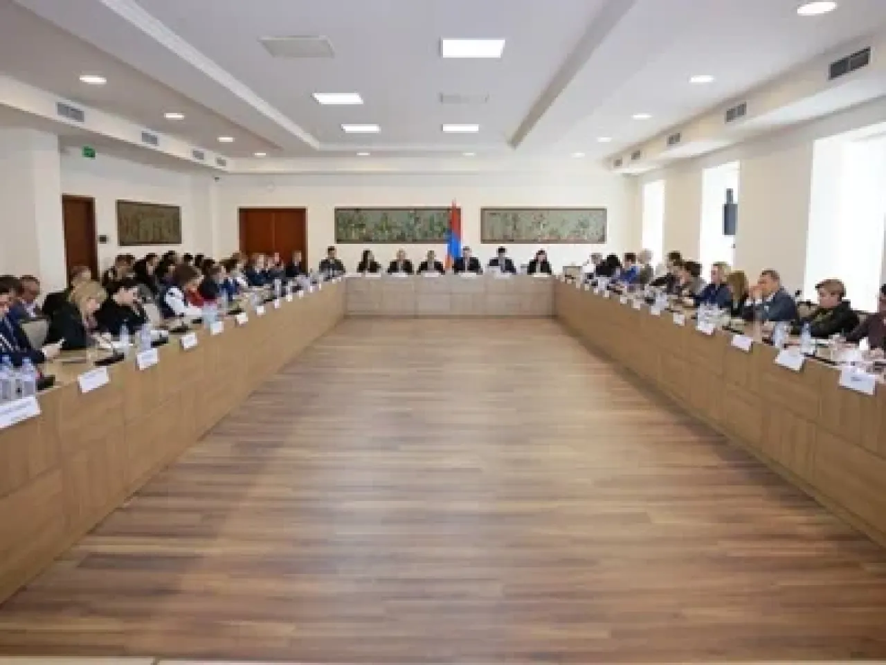 Համբարձում Մաթևոսյանը դիվանագետներին է ներկայացրել COP17-ի նախապատրաստական աշխատանքները