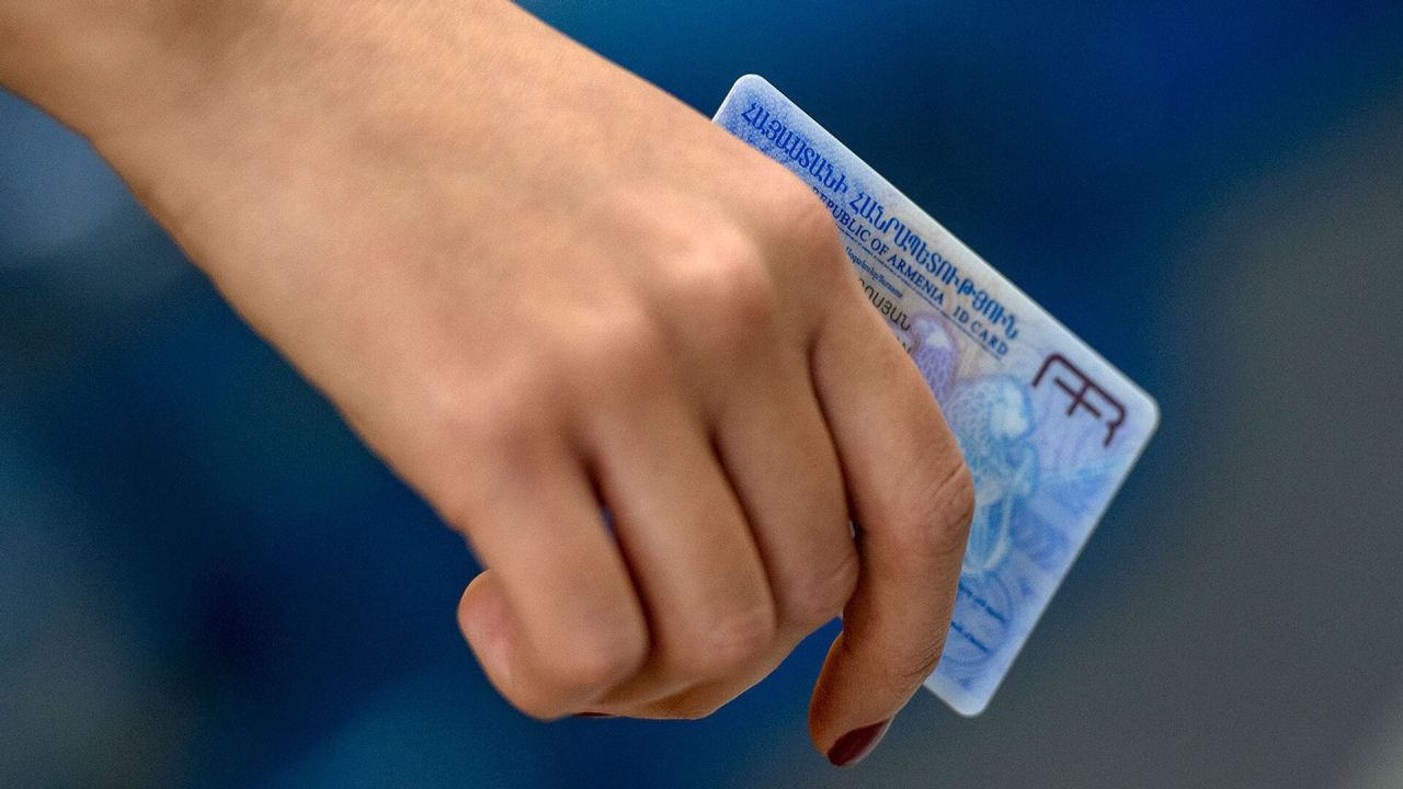 Իրազեկում․ նույնականացման քարտի համար կենդանի հերթով սպասարկվելու հնարավորություն