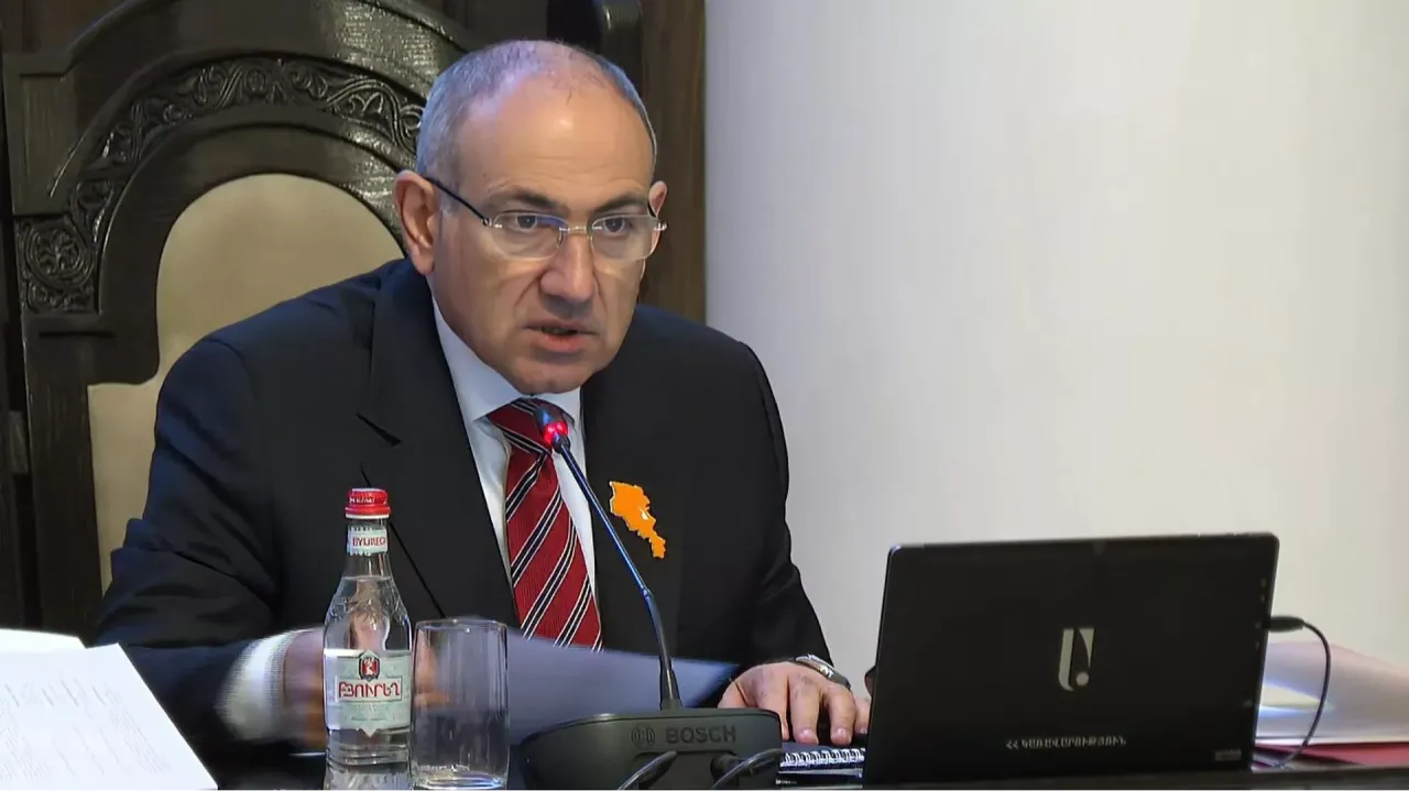 Փաշինյանը ԵՄ-ում կամ ԵԱՏՄ-ում լինելու հարցով հանրաքվե անցկացնելու անհրաժեշտություն չի տեսնում