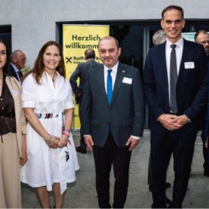 Դեսպանը Քաթրին Քլասս-Մյուլհաուզերին հրավիրել է Հայաստան՝ նոր տնտեսական հնարավորություններին տեղում ծանոթանալու համար