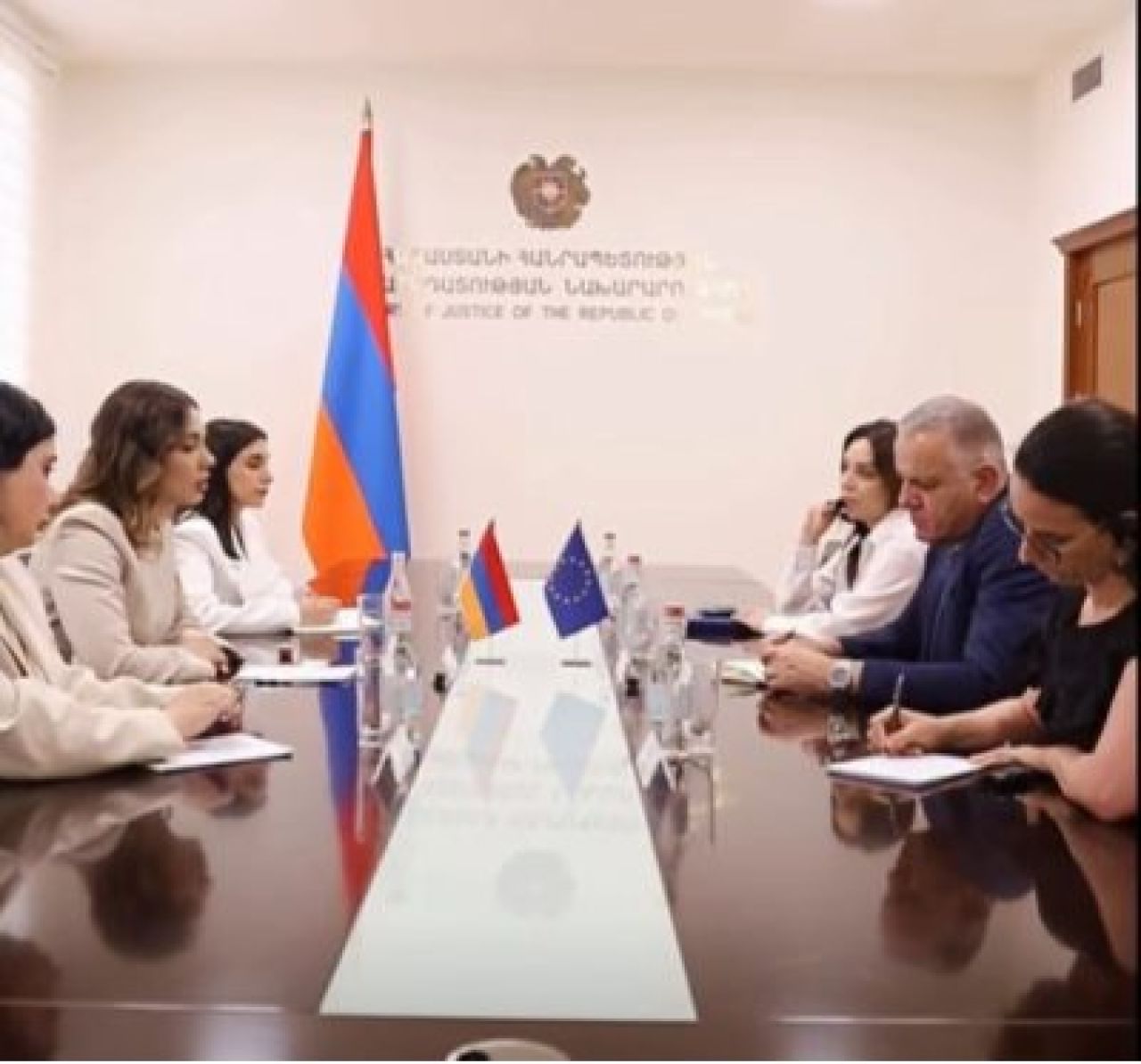 Սրբուհի Գալյանը դեսպան Մարագոսի հետ քննարկել է ՀՀ-ԵՄ վիզաների ազատականացման գործողությունների ծրագրի ընթացքը