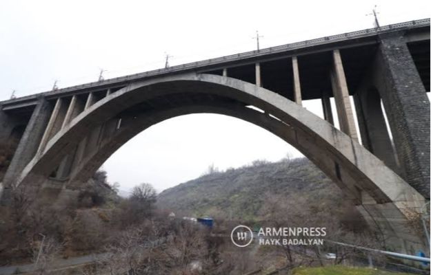 Կիևյան կամրջի հիմնանորոգումը շարունակվում է. քաղաքապետարանը տեսանյութ է հրապարակել