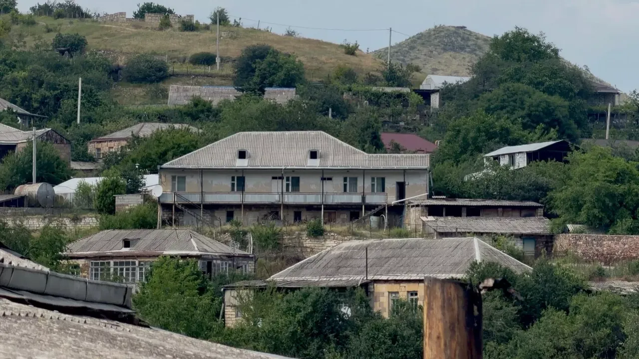 Սահմանամերձ գյուղերում բնակարանաշինության շահառուների տները չեն բռնագրավվի
