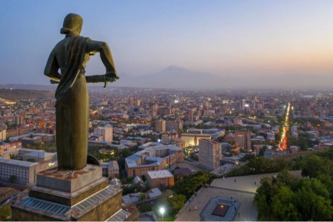 Մեծ Բրիտանիան խորհուրդ է տալիս չայցելել Իրան և երկիրը լքել նաև Հայաստանի միջոցով