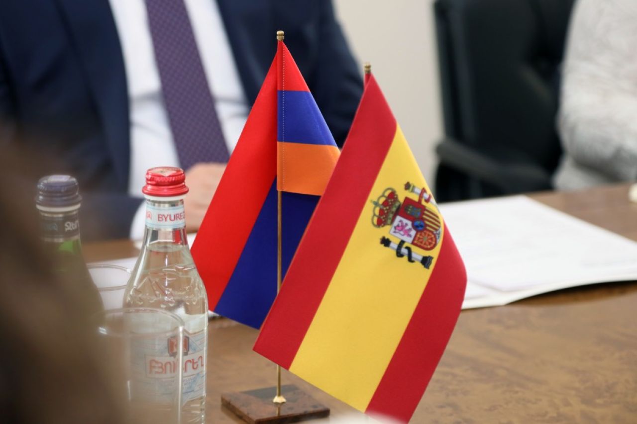 Գնել Սանոսյանը ընդունել է Իսպանիայի Թագավորության արտակարգ և լիազոր դեսպան Մարկոս Գոմես Մարտինեսի գլխավորած պատվիրակությանը