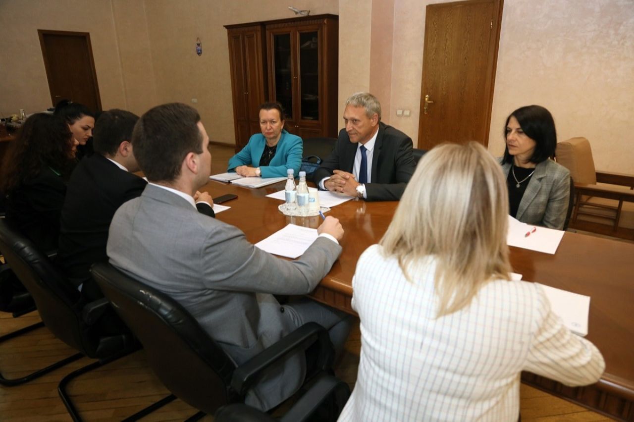 ՀՀ տարածքային կառավարման եվ ենթակառուցվածքների նախարարությունում կայացել է տրանսպորտի ոլորտի իրավասու մարմինների հայ-բուլղարական հերթական նիստը