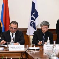 Ստորագրվել են վարկային համաձայնագրեր Հայաստանի Հանրապետության, Զարգացման ֆրանսիական գործակալության եւ Ասիական զարգացման բանկի միջեւ