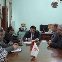Գյումրի համայնքի ղեկավար Վարդգես Սամսոնյանն իր դժգոհությունն է հայտնել ձյան մաքրման աշխատանքների տեմպի և որակի մասով