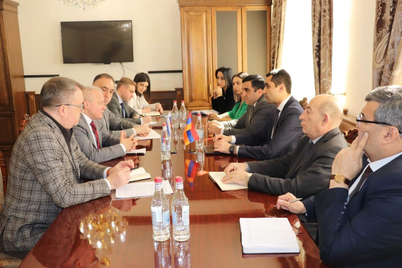 Գեղարքունիքի մարզպետն ու ՌԴ-ի դեսպանը քննարկել են ամագործակցության ճանապարհային քարտեզը