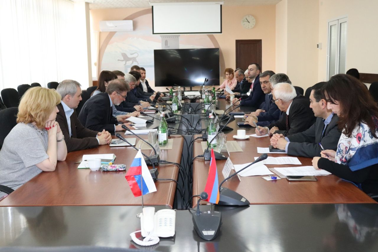 Անցկացվել է ՀԱԷԿ–2-ի կադրերի պատրաստման հարցերով զբաղվող հայ–ռուսական խմբի 1-ին նիստը