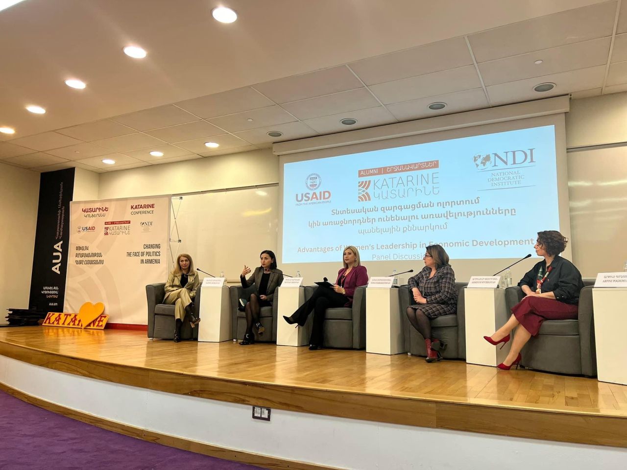 Անցկացվել է «Տնտեսական զարգագման ոլորտում կին առաջնորդներ ունենալու առավելությունները» պանելային քննարկում