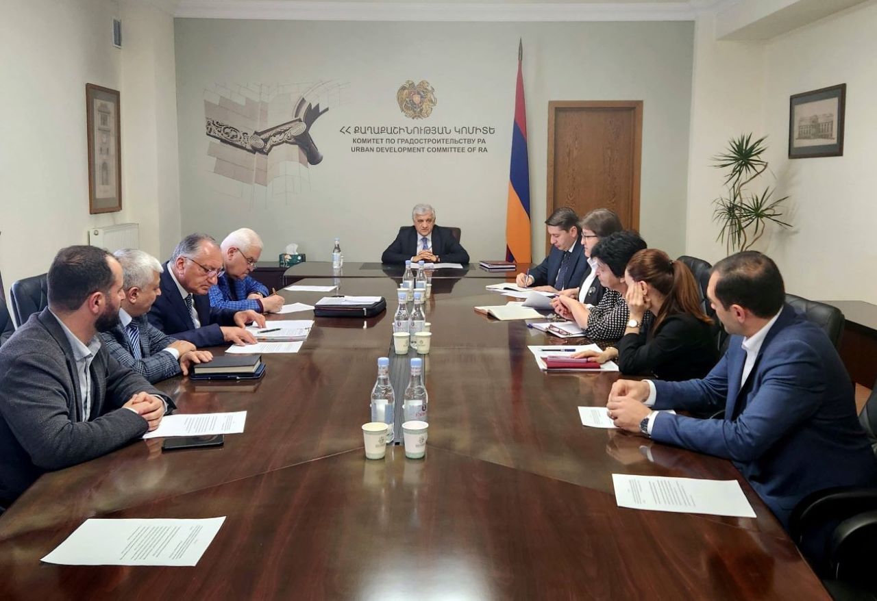 Միջգերատեսչական աշխատանքային խումբը քննարկել է բազմաբնակարան շենքերի արդյունավետ կառավարմանն ուղղված օրենսդրական բարեփոխումները